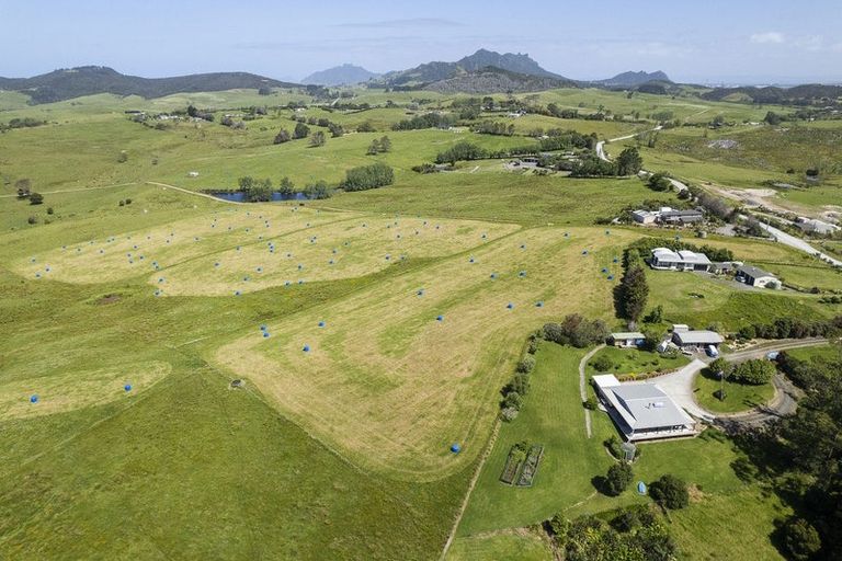 Photo of property in 1 Campbell Road, Parua Bay, Onerahi, 0192