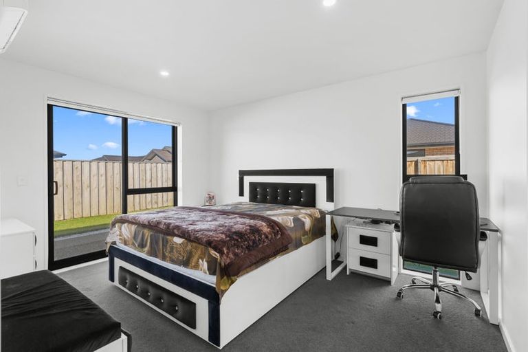Photo of property in 16 Lomu Way, Rolleston, 7615