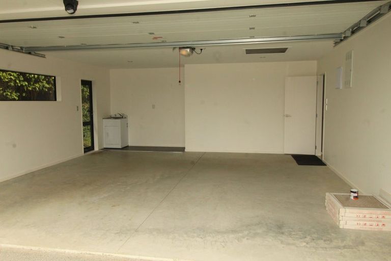 Photo of property in 19 Eastview Crescent, Stanmore Bay, Whangaparaoa, 0932