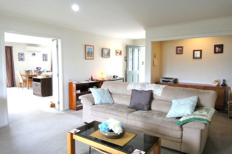 Photo of property in 4 Wai Place, One Tree Point, 0118