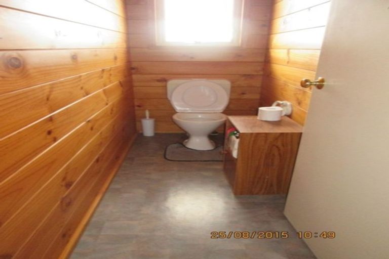 Photo of property in 1 Graham Collins Drive, Windsor Park, Auckland, 0632