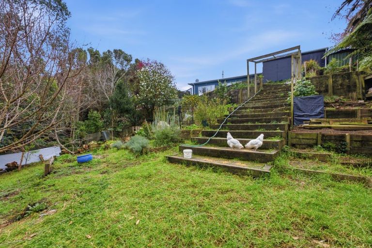 Photo of property in 82 Wairau Road, Oakura, 4314