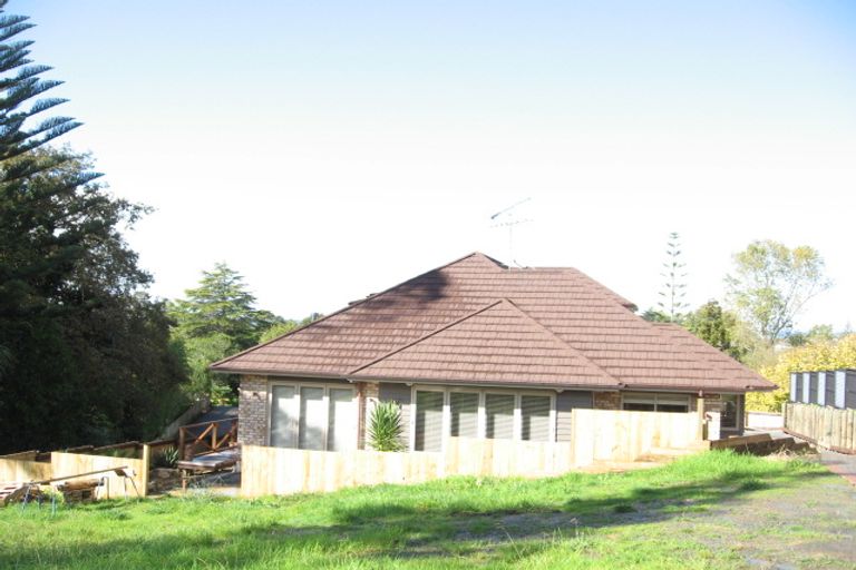 Photo of property in 3 Seymour Road, Mellons Bay, Auckland, 2014