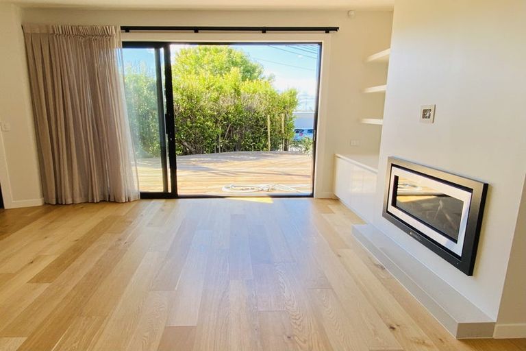Photo of property in 52 Park Rise, Campbells Bay, Auckland, 0630