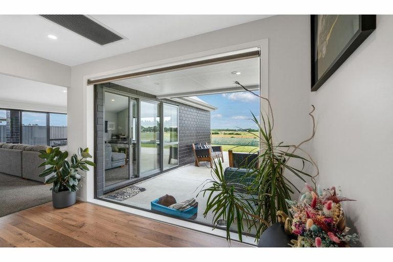 Photo of property in 24 Lindsay Way, Grasmere, Invercargill, 9810