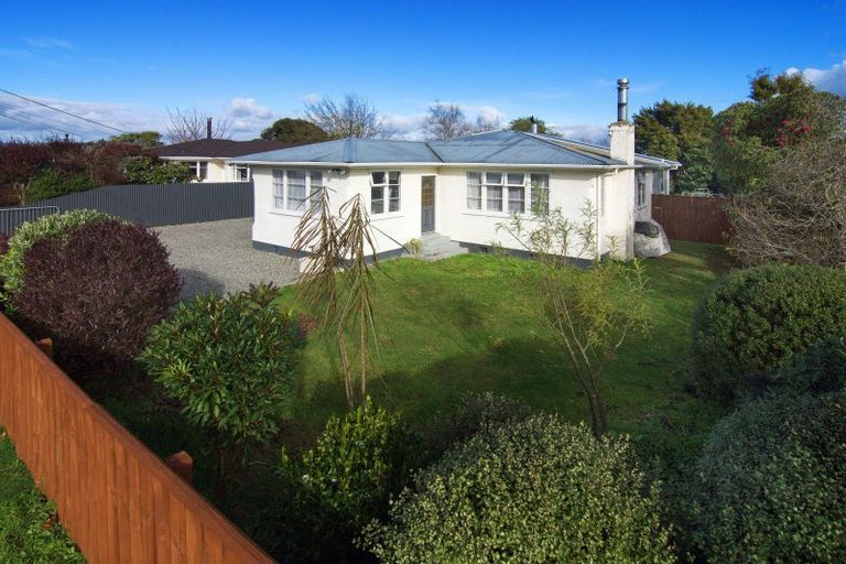 Photo of property in 14 Diamond Street, Carterton, 5713