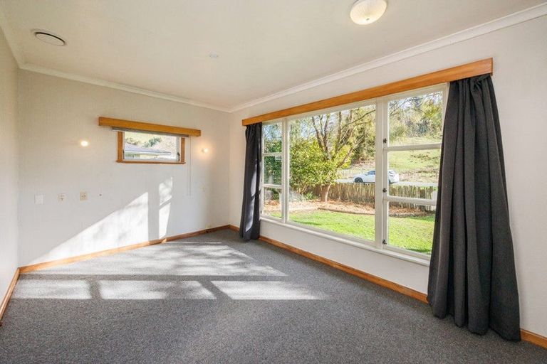 Photo of property in 36 Ongo Road, Hunterville, 4730