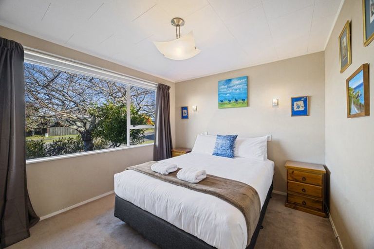 Photo of property in 11a Kinder Street, Acacia Bay, Taupo, 3330