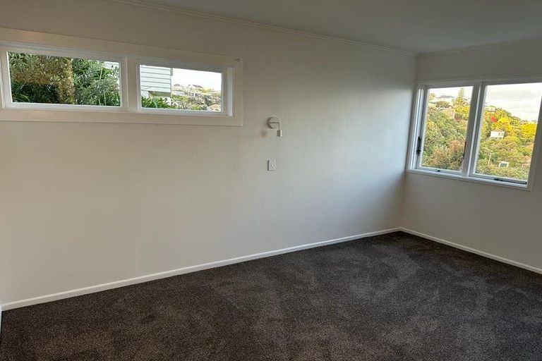 Photo of property in 9 Harbour Park Terrace, Khandallah, Wellington, 6035