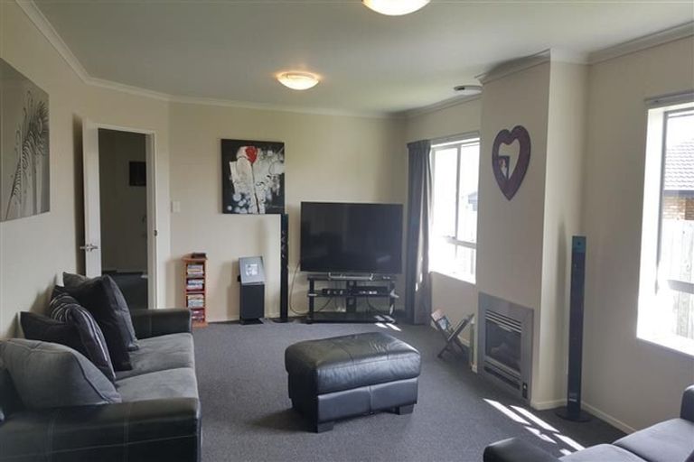 Photo of property in 33 Masefield Terrace, Kelvin Grove, Palmerston North, 4414