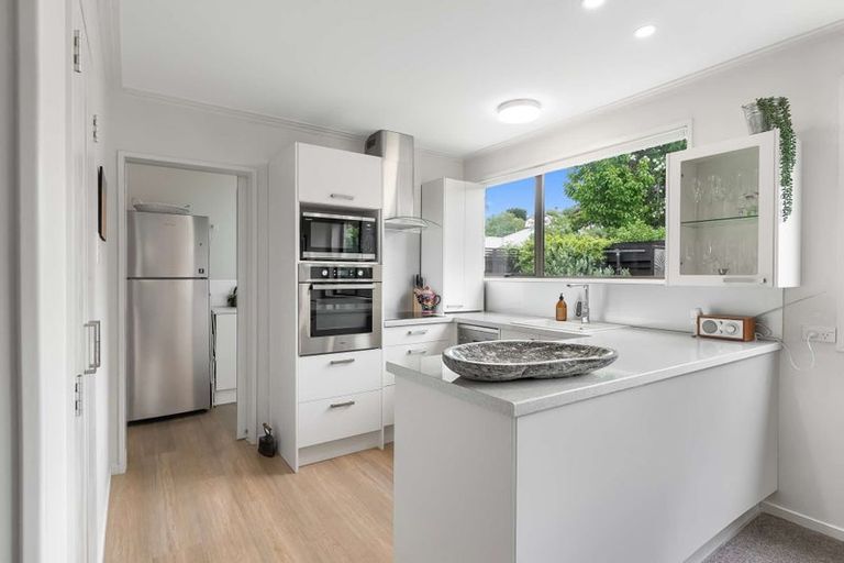 Photo of property in 2/5 Woodbridge Road, Cashmere, Christchurch, 8022