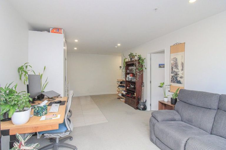 Photo of property in Pinnacle Apartments, W807/160 Victoria Street, Te Aro, Wellington, 6011