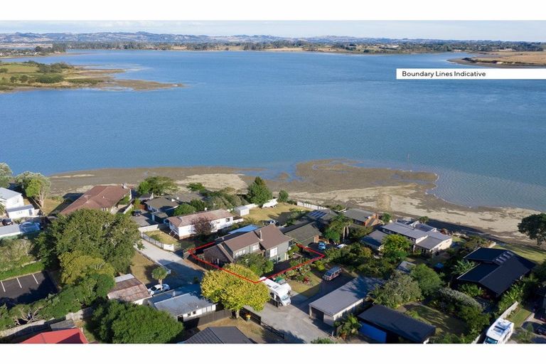 Photo of property in 13a Lawson Way, Weymouth, Auckland, 2103