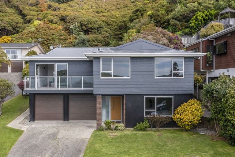 Photo of property in 35 Leeward Drive, Whitby, Porirua, 5024