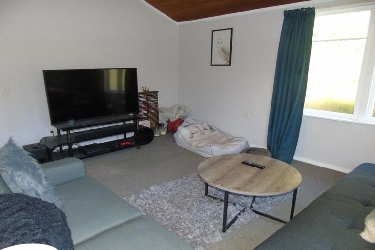 Photo of property in 140a Parkvale Road, Karori, Wellington, 6012