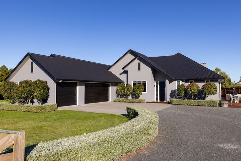 Photo of property in 555 Fencourt Road, Cambridge, 3493