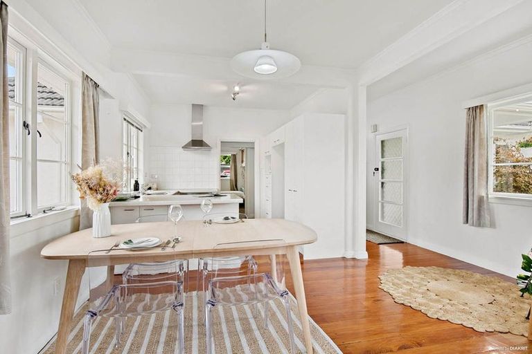 Photo of property in 1/91 Nile Road, Milford, Auckland, 0620