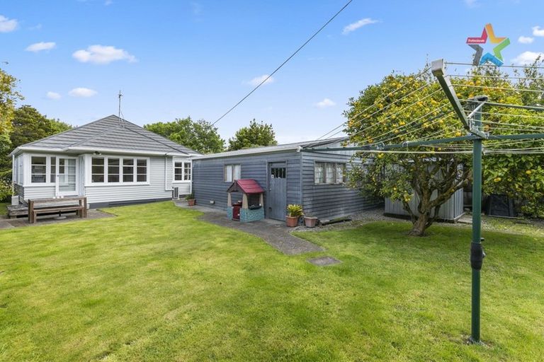 Photo of property in 27 Chapman Crescent, Naenae, Lower Hutt, 5011