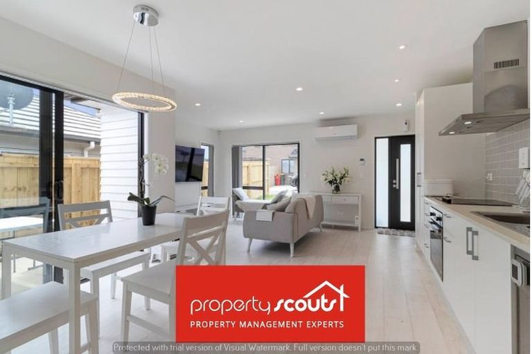 Photo of property in 10 Verdot Close, Kumeu, 0810