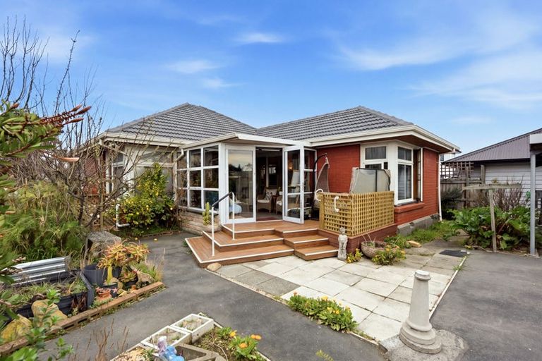 Photo of property in 135 Bower Avenue, New Brighton, Christchurch, 8083