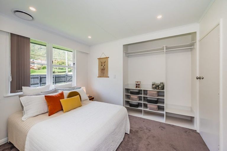 Photo of property in 86a Winara Avenue, Waikanae, 5036