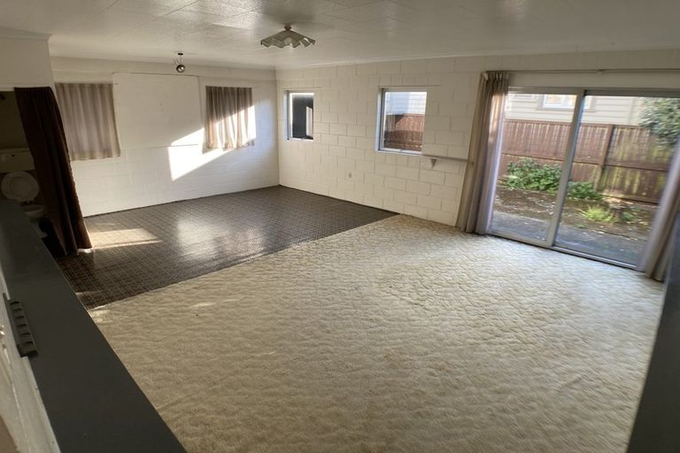 Photo of property in 55 Winters Road, Redwood, Christchurch, 8051