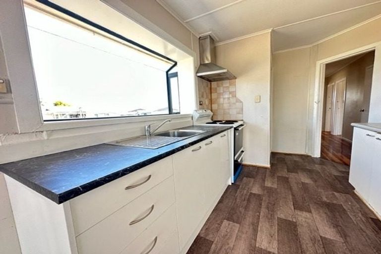 Photo of property in 18 President Avenue, Papakura, 2110