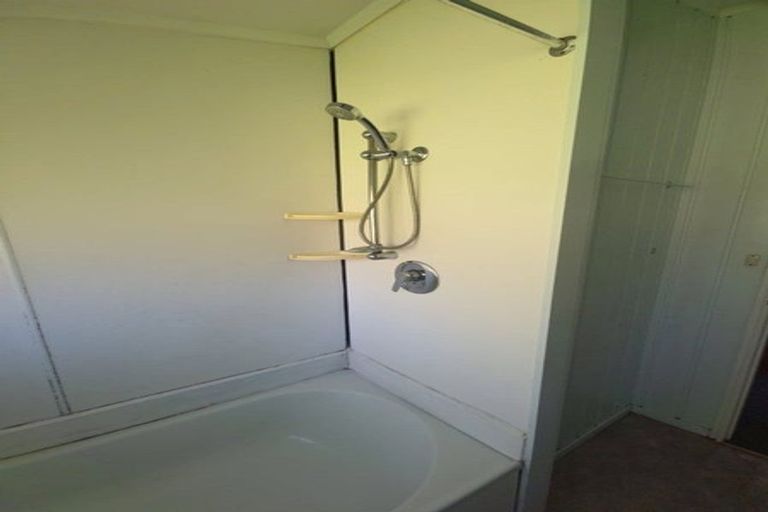 Photo of property in 39 Rautawhiri Road, Helensville, 0800