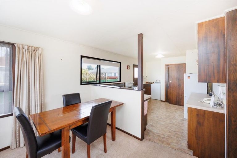 Photo of property in 12a Oxford Street, Marton, 4710