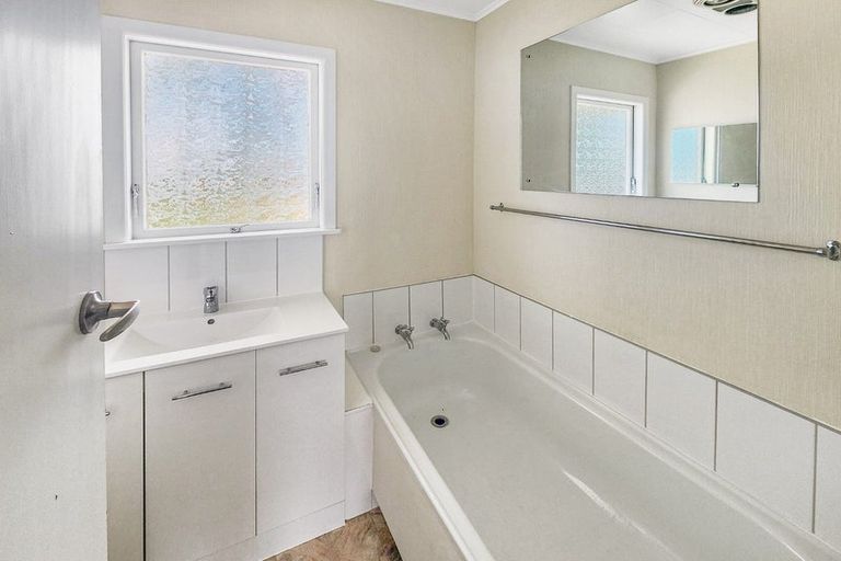 Photo of property in 26 Bristol Street, Tamatea, Napier, 4112