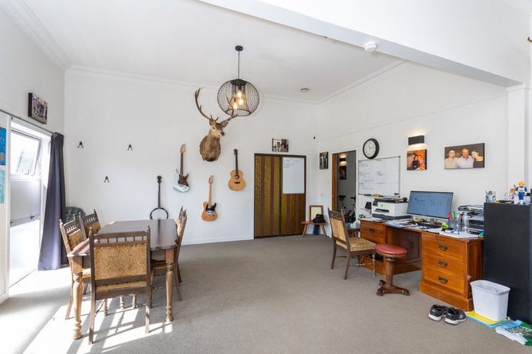 Photo of property in 24 Waikoukou Valley Road, Waimauku, 0812