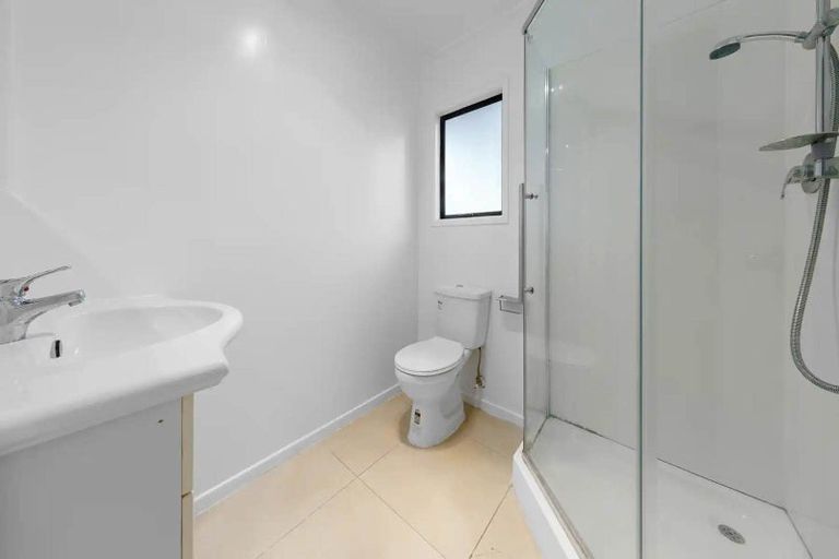 Photo of property in 9 Kopu Place, Clendon Park, Auckland, 2103