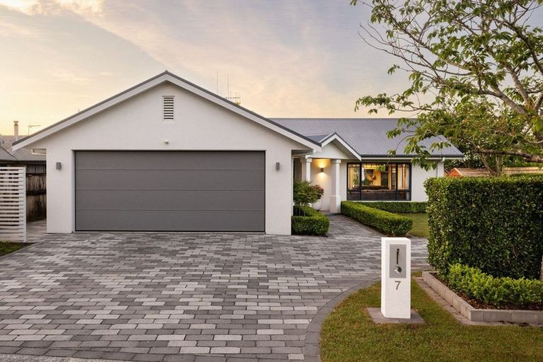 Photo of property in 7 Oaklands Drive, Cambridge, 3434