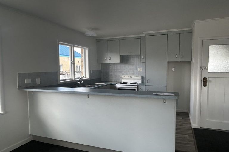 Photo of property in 119 Shakespeare Street, Leamington, Cambridge, 3432