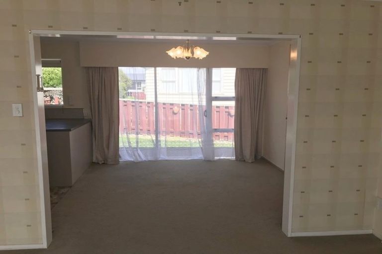 Photo of property in 19 Cassley Crescent, Papakowhai, Porirua, 5024