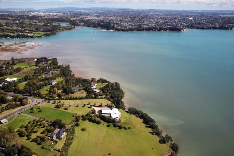 Photo of property in 389 Clifton Road, Whitford, Howick, 2571