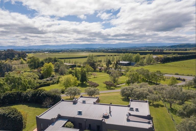Photo of property in 114 Hinakura Road, Martinborough, Carterton, 5784