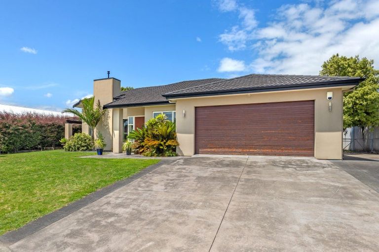 Photo of property in 11 Charteris Rise, Riverdale, Gisborne, 4010