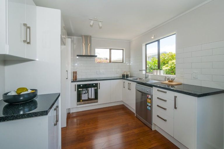 Photo of property in 27a Awamutu Grove, Waiwhetu, Lower Hutt, 5010
