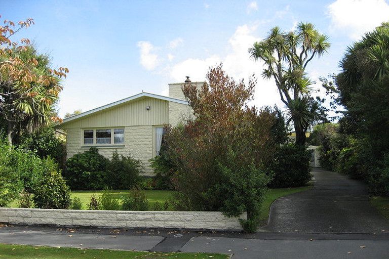 Photo of property in 35 Longmuir Street, Ilam, Christchurch, 8041