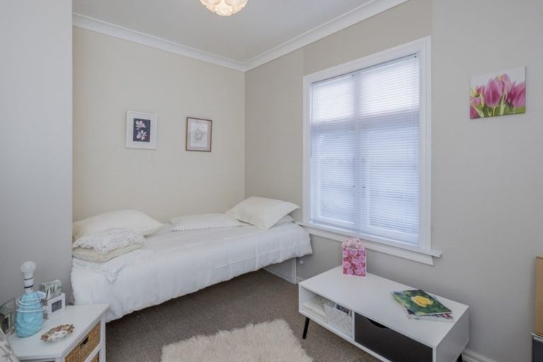 Photo of property in 35 Mckenzie Street, Levin, 5510