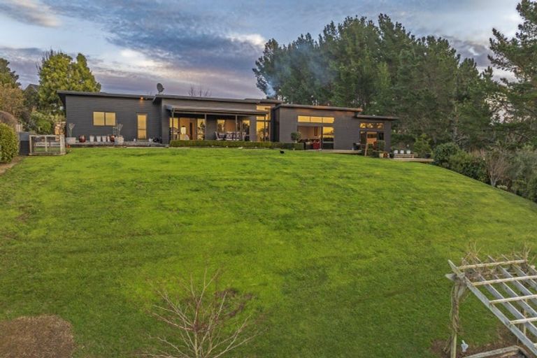 Photo of property in 42 Glade Park Lane, Shannon, Palmerston North, 4474