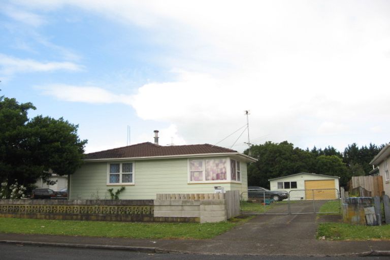 Photo of property in 129 Chichester Drive, Rosehill, Papakura, 2113