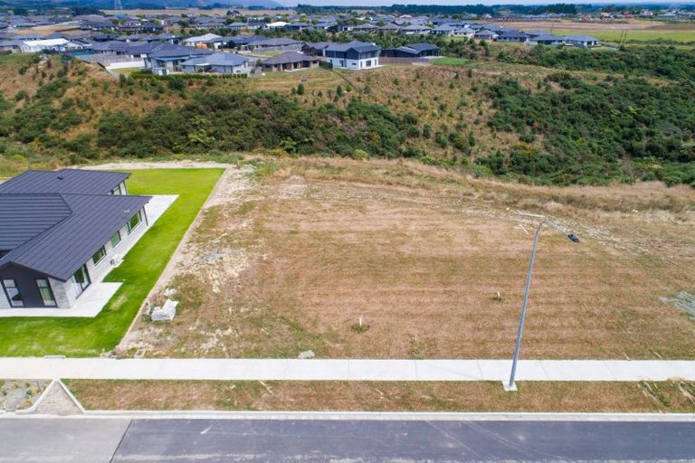 Photo of property in 83 Atlantic Drive, Fitzherbert, Palmerston North, 4410