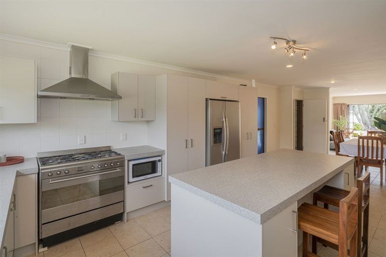 Photo of property in 10 Marquet Place, Tairua, 3508