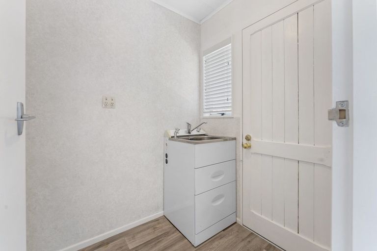 Photo of property in 8a Tasman Street, Levin, 5510