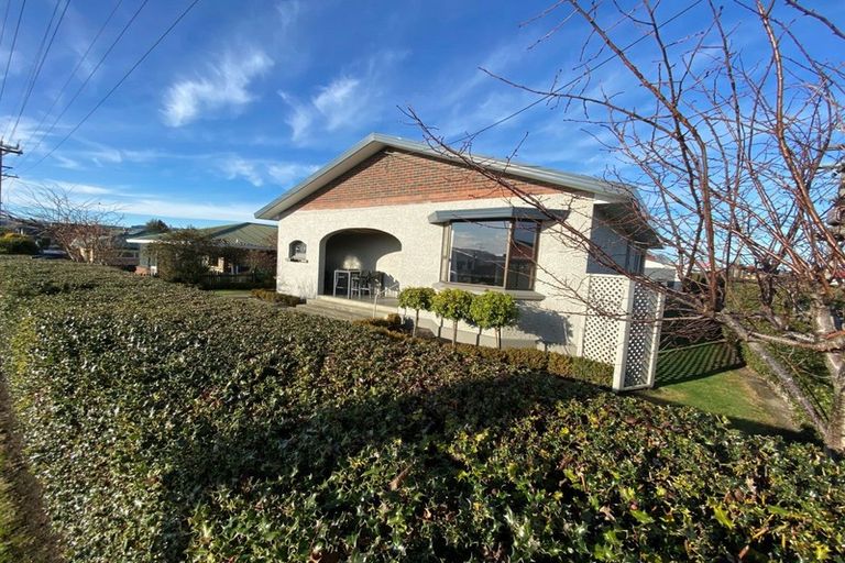 Photo of property in 32 Crombie Street, Gore, 9710