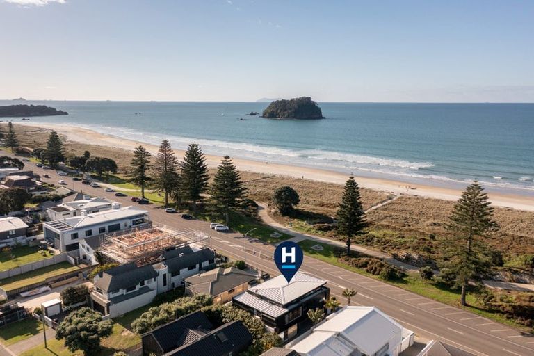 Photo of property in 87 Marine Parade, Mount Maunganui, 3116