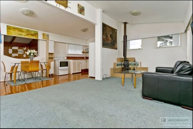 Photo of property in 124 Aeroview Drive, Beach Haven, Auckland, 0626