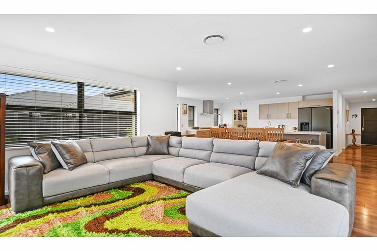 Photo of property in 32 Navy Loop, Rolleston, 7614